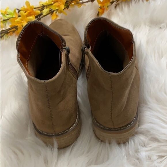 Seven 7 Shoes | Seven 7 Tan Cisco Kid Booties | 7 - Picture 5 of 8